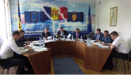 Procurorul din dosarul Chirtoaca va fi premiat pentru "serviciu impecabil", iar seful Procuraturii Anticoruptie va primi Crucea "Pentru Merit". Peste 80 de procurori vor primi medalii - Bizlaw.md