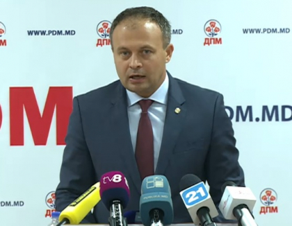 Parlamentul se va intruni intr-o sedinta extraordinara, la care deputatii vor vota in mod repetat legile respinse de Dodon. Candu: "Asteptam sa le promulge, asa cum se cuvine" Parlamentul se va intruni intr-o sedinta extraordinara, la care deputatii vor vota in mod repetat legile respinse de Dodon. Candu: "Asteptam sa le promulge, asa cum se cuvine"