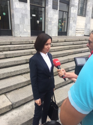 Maia Sandu: "Toate deciziile in tara sunt impuse de catre Plahotniuc". PAS a depus la Procuratura Generala un denunt impotriva liderului PD pentru uzurparea puterii Maia Sandu: "Toate deciziile in tara sunt impuse de catre Plahotniuc". PAS a depus la Procuratura Generala un denunt impotriva liderului PD pentru uzurparea puterii