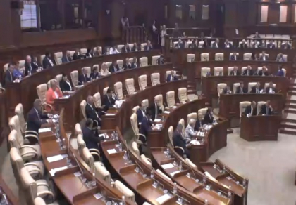 Legile respinse de Dodon, votate repetat in Parlament. Candu: "Au fost reaprobate si urmeaza sa fie trimise, din nou, pentru a fi promulgate de catre presedinte"