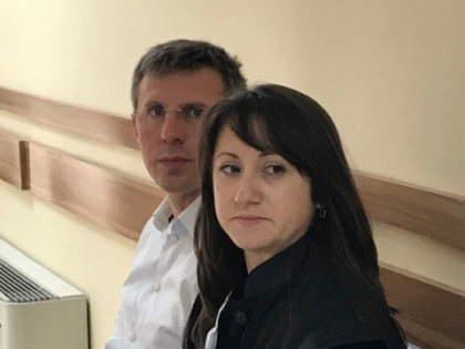 Mesaj pentru cei din afara. Primarul suspendat a scris un mesaj in engleza, in care condamna decizia magistratilor de la Apel de a-l tine in arest la domiciliu: "Is a political story" Mesaj pentru cei din afara. Primarul suspendat a scris un mesaj in engleza, in care condamna decizia magistratilor de la Apel de a-l tine in arest la domiciliu: "Is a political story"
