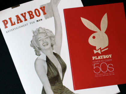Cum vrea sa fie inmormantat Hugh Hefner. Starneste controverse si dupa moarte. Cati bani a primit Marilyn Monroe pentru ca a aparut nud in prima revista Playboy Cum vrea sa fie inmormantat Hugh Hefner. Starneste controverse si dupa moarte. Cati bani a primit Marilyn Monroe pentru ca a aparut nud in prima revista Playboy
