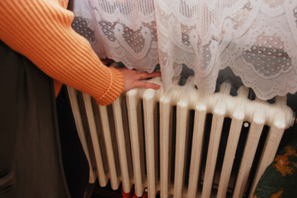 Va e frig in apartamente? Nu asteptati decizia Primariei, fiecare bloc se poate conecta la caldura cand vor locatarii. Termoelectrica indeamna gestionarii blocurilor sa depuna cereri Va e frig in apartamente? Nu asteptati decizia Primariei, fiecare bloc se poate conecta la caldura cand vor locatarii. Termoelectrica indeamna gestionarii blocurilor sa depuna cereri