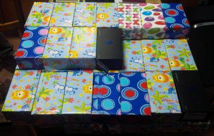 Cu 53 de telefoane Samsung Galaxy S8, in valoare de jumatate de milion de lei, ambalate ca daruri, au fost prinsi doi moldoveni de vamesi. Unde erau ascunse - GALERIE FOTO Cu 53 de telefoane Samsung Galaxy S8, in valoare de jumatate de milion de lei, ambalate ca daruri, au fost prinsi doi moldoveni de vamesi. Unde erau ascunse - GALERIE FOTO