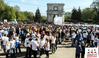 Maratonul International Chisinau 2017 a adunat peste 17 mii de oameni. Vezi cine sunt castigatorii, dar si cum s-a desfasurat acest eveniment - VIDEO