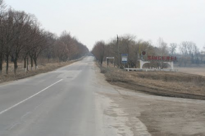Dupa 8 ani locuiti impreuna, i-a infipt un cutit in spate. Un barbat si-a ucis fosta iubita, la Sangerei. Cei doi s-ar fi despartit, barbatul ar fi mers sa-si ia lucrurile, iar femeia nu i-ar fi permis