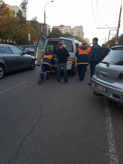 Parlamentul confirma ca masina implicata in accidentul de ieri este a legislativului, insa nu spune a cui. Precizeaza insa ca in automobil era doar soferul care mergea regulamentar Parlamentul confirma ca masina implicata in accidentul de ieri este a legislativului, insa nu spune a cui. Precizeaza insa ca in automobil era doar soferul care mergea regulamentar