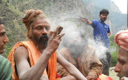 Au o reputatie infricosatoare, insa sunt filantropi. Obiceiurile bizare ale canibalilor Aghori Au o reputatie infricosatoare, insa sunt filantropi. Obiceiurile bizare ale canibalilor Aghori