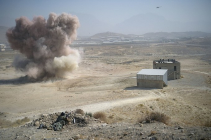 Atentat sinucigas in Afghanistan: 43 de soldati au fost ucisi Atentat sinucigas in Afghanistan: 43 de soldati au fost ucisi