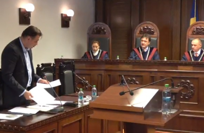 Curtea Constitutionala l-a suspendat temporar pe Dodon. Presedintele Parlamentului sau premierul va semna decretul de numire a ministrului Apararii