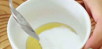 A amestecat bicarbonat de sodiu si miere si a consumat trei lingurite pe zi, timp de 30 de zile! Ce i s-a intamplat apoi!