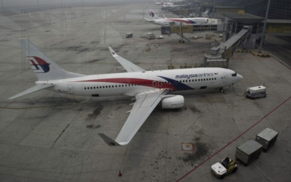 Un muncitor de pe o platforma petroliera sustine ca a vazut aeronava Malaysia Airlines explodand in aer