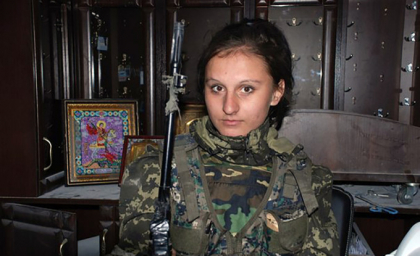 Lunetista, cunoscuta sub porecla "Alba ca Zapada", a fost ucisa in Ucraina de un alt lunetist Lunetista, cunoscuta sub porecla "Alba ca Zapada", a fost ucisa in Ucraina de un alt lunetist