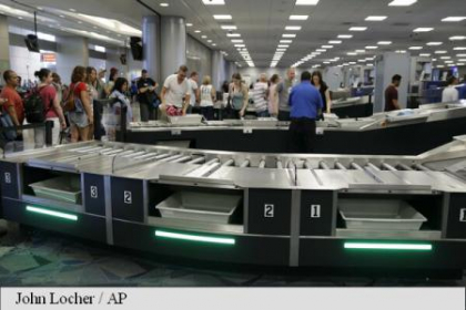 Daca aveti zbor spre America trebuie sa stiti asta. Veti fi interogati chiar inainte de imbarcare. Intra in vigoare noi masuri de securitate pentru zborurile catre SUA. Care sunt acestea Daca aveti zbor spre America trebuie sa stiti asta. Veti fi interogati chiar inainte de imbarcare. Intra in vigoare noi masuri de securitate pentru zborurile catre SUA. Care sunt acestea