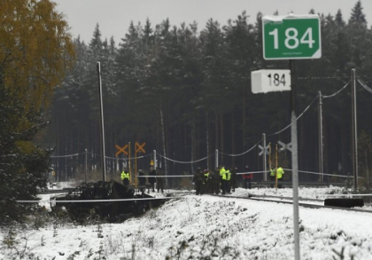 Un tren s-a ciocnit cu un camion militar in Finlanda: sunt 4 morti si 11 raniti Un tren s-a ciocnit cu un camion militar in Finlanda: sunt 4 morti si 11 raniti