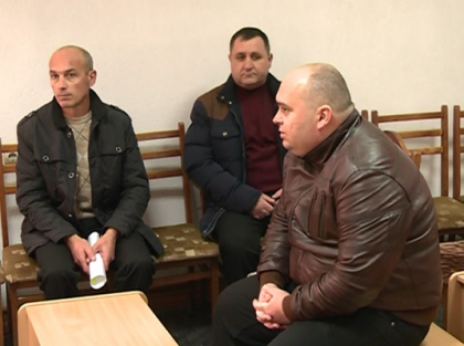 Primele declaratii ale politistilor, pusi sub invinuire in cazul mortii lui Andrei Braguta: " Usa era blocata, nu puteam sa intervenim. Peste o ora am intrat, era in stare normala"
