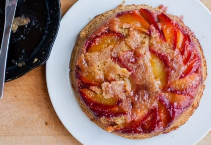Tarta rasturnata cu mere: deliciul savuros al toamnei