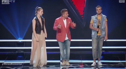 Doi moldoveni s-au duelat in aceasta seara in a doua runda a confruntarilor de la Vocea Romaniei. Cu cine a ales sa mearga mai departe Smiley - VIDEO Doi moldoveni s-au duelat in aceasta seara in a doua runda a confruntarilor de la Vocea Romaniei. Cu cine a ales sa mearga mai departe Smiley - VIDEO