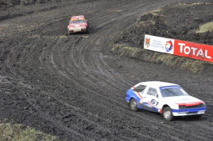 Se pregatesc pentru maine. Astazi a fost testat traseul si bolizii pentru etapa a V-a a Campionatului Republicii Moldova la autocross - GALERIE FOTO