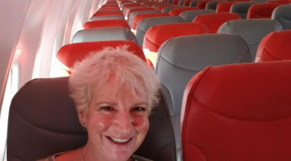 O femeie s-a trezit singura in avion in cursa spre Grecia. Ce decizie a luat pilotul cand a vazut ca are doar un pasager O femeie s-a trezit singura in avion in cursa spre Grecia. Ce decizie a luat pilotul cand a vazut ca are doar un pasager