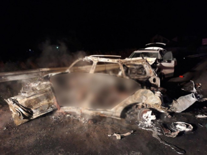 Cinci tineri au murit carbonizati in masina, dupa accidentul din Suceava, Romania. Doar o victima a fost identificata - GALERIE FOTO Cinci tineri au murit carbonizati in masina, dupa accidentul din Suceava, Romania. Doar o victima a fost identificata - GALERIE FOTO