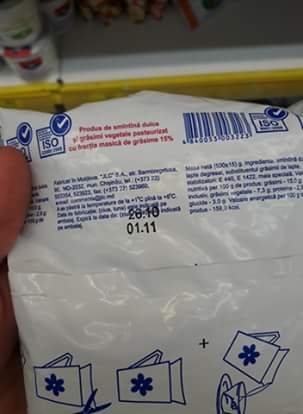 A mers la cumparaturi si a avut parte de o surpriza. Produsele erau  expirate de 5 zile - FOTO A mers la cumparaturi si a avut parte de o surpriza. Produsele erau  expirate de 5 zile - FOTO