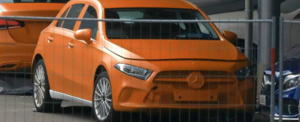 Au pozat noul A-Class complet necamuflat. In imagini apare si versiunea Sedan - GALERIE FOTO