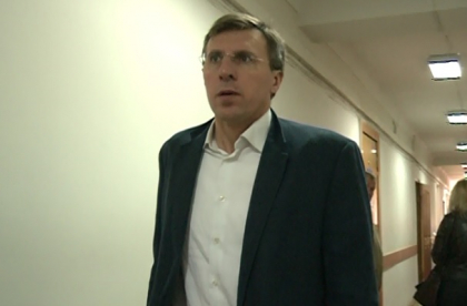 Sedinta de judecata, in cadrul careia urma sa se decida daca Dorin Chirtoaca ramane in arest la domiciliu, a fost amanata Sedinta de judecata, in cadrul careia urma sa se decida daca Dorin Chirtoaca ramane in arest la domiciliu, a fost amanata