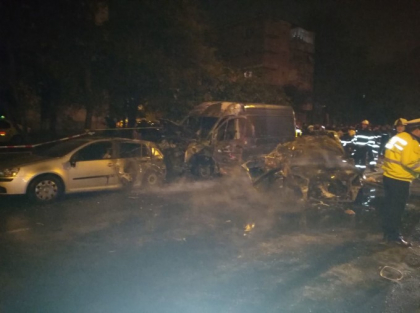 Grav accident la Bucuresti. Patru masini au luat foc, o femeie a murit, iar o tanara de 18 ani a fost grav ranita- GALERIE FOTO/VIDEO