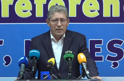 Ghimpu, catre Plahotniuc: "E timpul sa faci un pas in spate. Tot procesul din RM este dirijat de Plahotniuc. Pentru ce sa muti primaria la Condrita sau Colonita daca oricum e controlata de salvatorul de pe Cantemir" Ghimpu, catre Plahotniuc: "E timpul sa faci un pas in spate. Tot procesul din RM este dirijat de Plahotniuc. Pentru ce sa muti primaria la Condrita sau Colonita daca oricum e controlata de salvatorul de pe Cantemir"