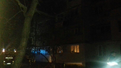 Incendiu la Floresti: 80 de persoane, evacuate de salvatori, in aceasta noaptea, dintr-un bloc de locuit. 7 persoane, printre care 3 copii, transportate la spital - FOTO Incendiu la Floresti: 80 de persoane, evacuate de salvatori, in aceasta noaptea, dintr-un bloc de locuit. 7 persoane, printre care 3 copii, transportate la spital - FOTO