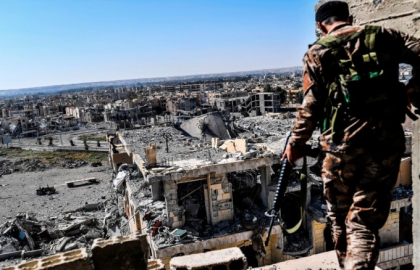 BBC: Intelegere secreta: jihadistii ISIS, ajutati sa evadeze din Raqqa BBC: Intelegere secreta: jihadistii ISIS, ajutati sa evadeze din Raqqa