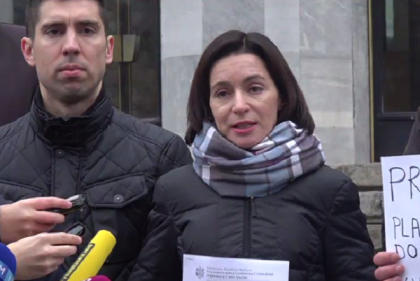 URMARESTE LIVE. PAS organizeaza un flashmob in fata Procuraturii Generale