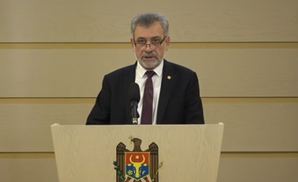 Liberal-democratii ii dau replica lui Candu, dupa ce acesta a declarat ca PLDM e cel mai corupt partid din istoria tarii: "Decizia de vanzare a aeroportului poarta semnatura PD, iar acoperirea pierderilor bancilor comerciale - a ministrului Candu"
