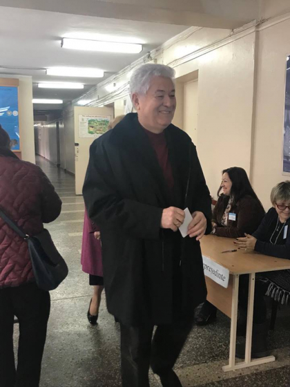 Vladimir Voronin, la iesirea din sectia de votare: "Am votat ca sa fie ordine, nu e vorba numai de Chirtoaca."