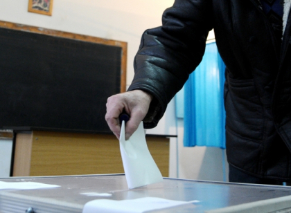 CECE. Raportul de la ora 19:00. Cei mai activi, la referendumul de demitere a primarului general sunt cei cu varsta de peste 56 de ani. Nu s-au inregistrat contestatii CECE. Raportul de la ora 19:00. Cei mai activi, la referendumul de demitere a primarului general sunt cei cu varsta de peste 56 de ani. Nu s-au inregistrat contestatii