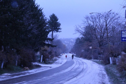 A venit iarna in nordul tarii. Au cazut primii fulgi, iar noaptea trecuta a fost cea mai friguroasa din aceasta toamna. Cate grade s-au inregistrat - GALERIE FOTO A venit iarna in nordul tarii. Au cazut primii fulgi, iar noaptea trecuta a fost cea mai friguroasa din aceasta toamna. Cate grade s-au inregistrat - GALERIE FOTO