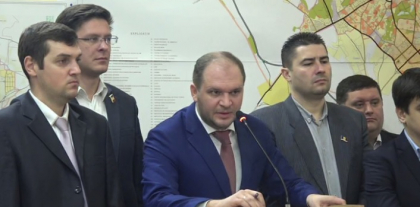 Socialistii nu vor s-o vada pe Silvia Radu la sedintele Consiliului Municipal. Ceban: "Rugam insistent ca executivul sa vina doar cand este invitat, am prefera sa apara Grozavu" Socialistii nu vor s-o vada pe Silvia Radu la sedintele Consiliului Municipal. Ceban: "Rugam insistent ca executivul sa vina doar cand este invitat, am prefera sa apara Grozavu"