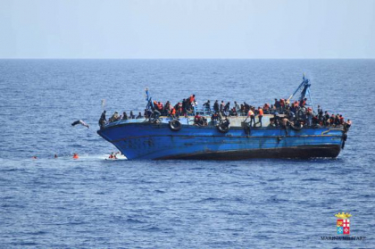 Tragedie in Marea Mediterana: Cel putin 25 de imigranti au murit dupa ce barca in care se aflau s-a scufundat
Tragedie in Marea Mediterana: Cel putin 25 de imigranti au murit dupa ce barca in care se aflau s-a scufundat