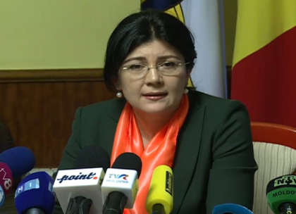 Bradul din PMAN va fi inaugurat astazi, la 18:00. Silvia Radu: "Invit toti chisinauienii la inaugurare" Bradul din PMAN va fi inaugurat astazi, la 18:00. Silvia Radu: "Invit toti chisinauienii la inaugurare"