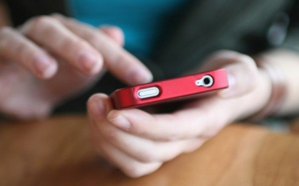 Un spargator de locuinte a fost arestat dupa ce si-a facut un selfie si l-a trimis prietenilor unor victime Un spargator de locuinte a fost arestat dupa ce si-a facut un selfie si l-a trimis prietenilor unor victime