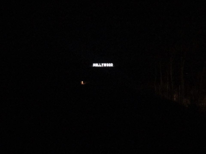 "Hollywood-ul" de la Coscalia, in lumini. Cum arata inscriptia cand se lasa intunericul- FOTO