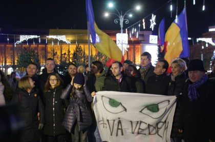 Protest in Piata Victoriei fata de modificarile legilor Justitiei. USR, PNL si Ciolos sustin manifestatiile - IMAGINI LIVE Protest in Piata Victoriei fata de modificarile legilor Justitiei. USR, PNL si Ciolos sustin manifestatiile - IMAGINI LIVE
