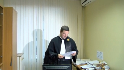 Dorin Chirtoaca va merge la inmormantarea Regelui Mihai. Instanta i-a permis sa iasa din tara Dorin Chirtoaca va merge la inmormantarea Regelui Mihai. Instanta i-a permis sa iasa din tara