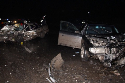 Grav accident la Sangerei. Preotul din satul Copaceni si sotia sa s-au stins, dupa ce Opel-ul in care se aflau s-a ciocnit violent cu un Audi - FOTO