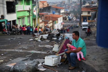 Imagini de groaza in Venezuela. Copiii mor de foame, din cauza saraciei - GALERIE FOTO Imagini de groaza in Venezuela. Copiii mor de foame, din cauza saraciei - GALERIE FOTO