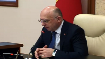 Pavel Filip isi ia ramas bun de la ministrii care pleaca din Guvern: "Nu au nicio problema, plecarea lor are alta ratiune" Pavel Filip isi ia ramas bun de la ministrii care pleaca din Guvern: "Nu au nicio problema, plecarea lor are alta ratiune"