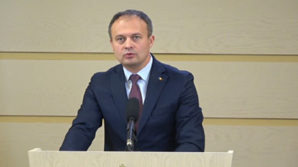 Candu, despre raportul Kroll 2: "Am citit si am vazut ca dl. Sor si companiile acestuia sunt principalii beneficiari ai furtului miliardului, exista o condamnare, iar daca Curtea de Apel va decide ca e executabila, Sor o sa fie tras la raspundere" Candu, despre raportul Kroll 2: "Am citit si am vazut ca dl. Sor si companiile acestuia sunt principalii beneficiari ai furtului miliardului, exista o condamnare, iar daca Curtea de Apel va decide ca e executabila, Sor o sa fie tras la raspundere"