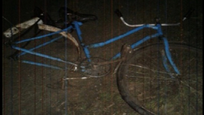 Un biciclist din Orhei s-a stins pe loc dupa ce a fost strivit de un camion care venea din spate - FOTO Un biciclist din Orhei s-a stins pe loc dupa ce a fost strivit de un camion care venea din spate - FOTO