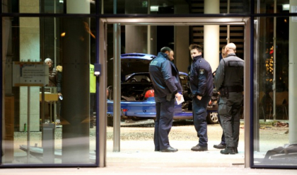 Un sofer a intrat cu masina intentionat in sediul Partidului Social-Democrat din Berlin
